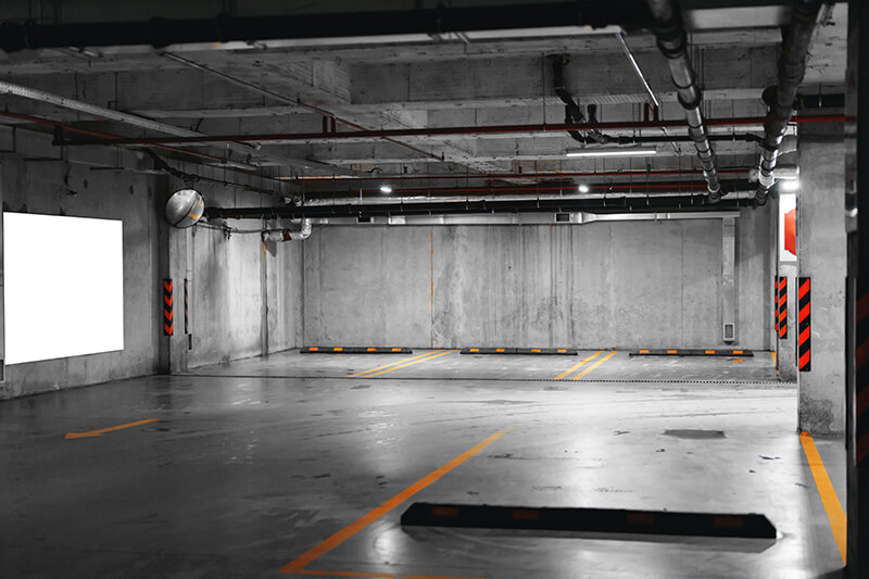 Tiefgaragenreinigung Düsseldorf – Fahrbahnen & Stellplätze reinigen